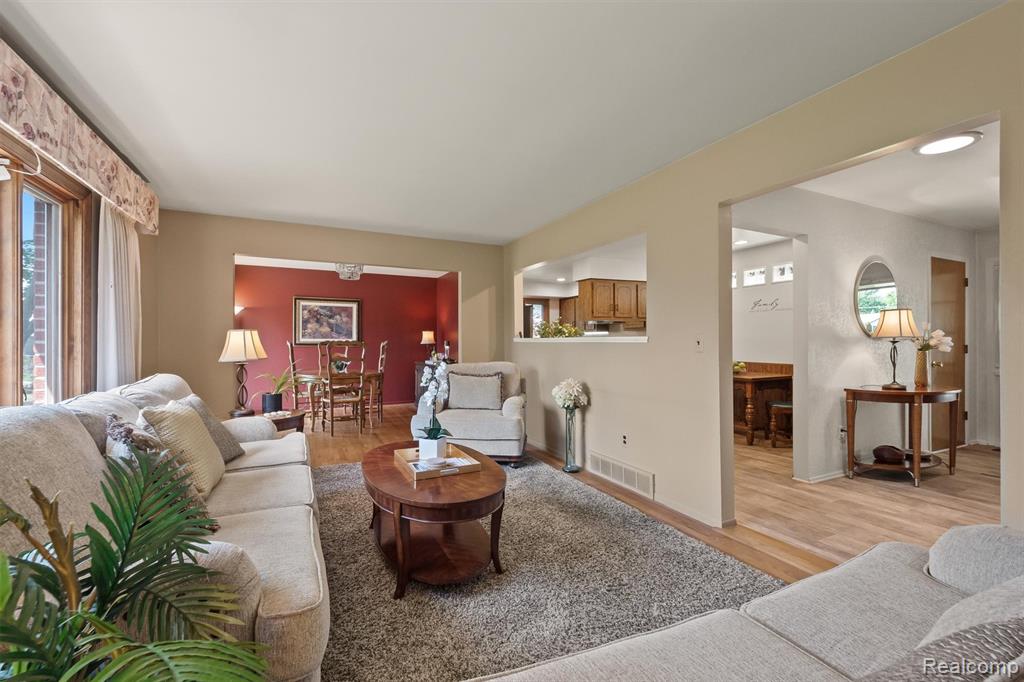 2366 Cumberland Drive, Troy, MI 48085 — Photo 6