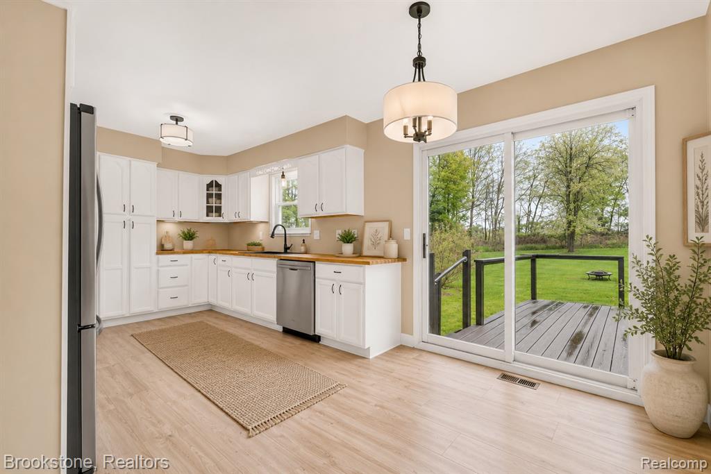 7224 E Frances Road, Mount Morris, MI 48458 — Photo 9