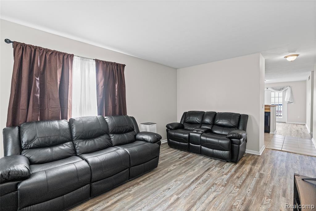 470 E Wood Street, Flint, MI 48503 — Photo 9