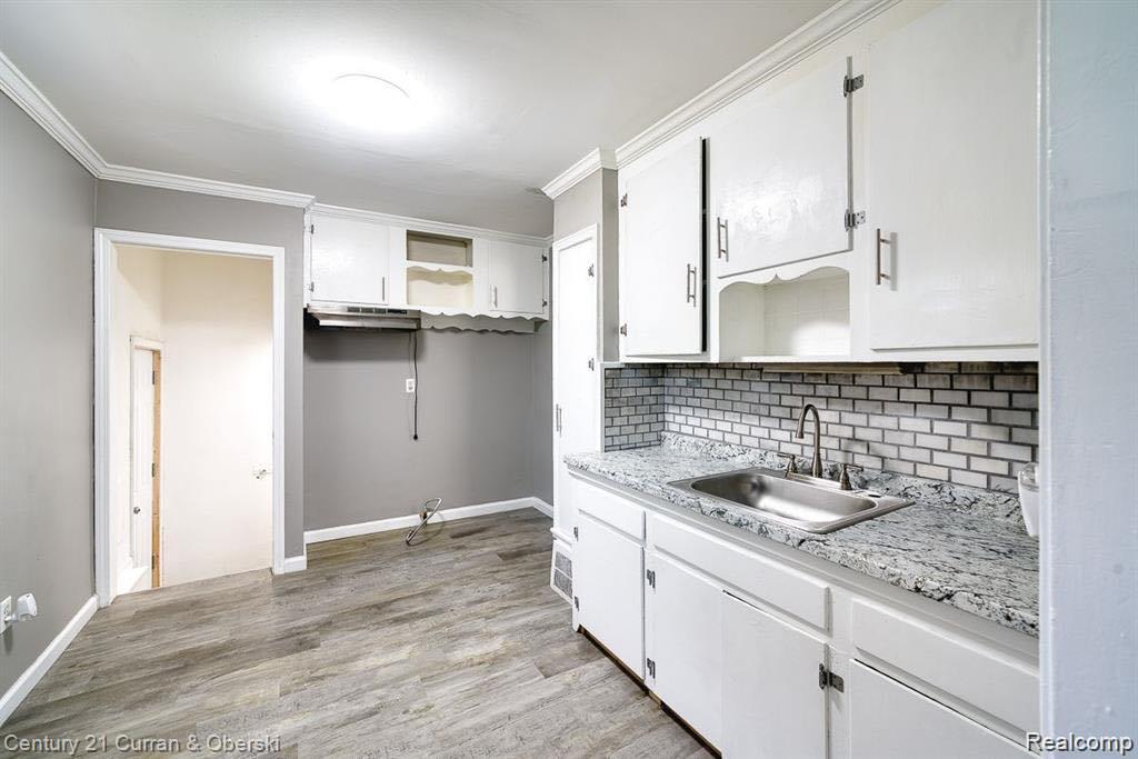 9244 Carlin Street, Detroit, MI 48228 — Photo 10