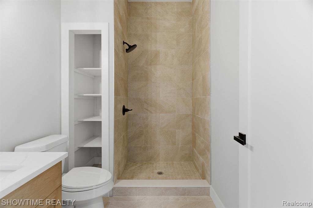 68125 Lake Angela Drive, Richmond, MI 48062 — Photo 26