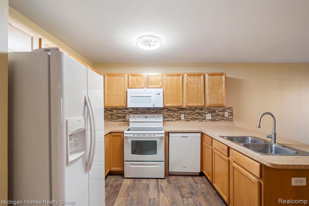 45521 HIDDEN VIEW, Utica, MI 48315 — Photo 6