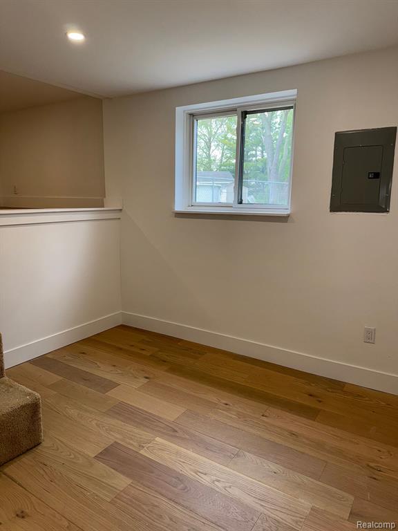 42811 WILMINGTON Drive, Sterling Heights, MI 48313 — Photo 21