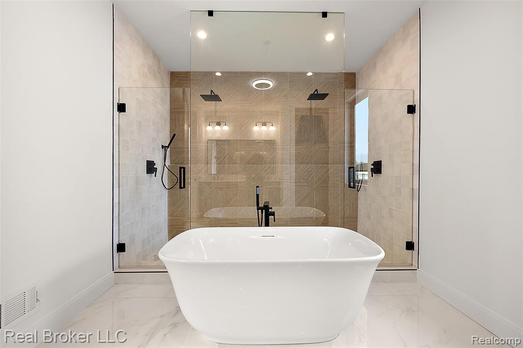 4240 Tonawanda Avenue, Royal Oak, MI 48073 — Photo 59