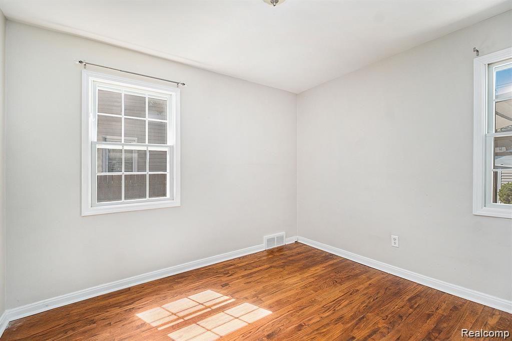 633 N Dorchester Road, Royal Oak, MI 48067 — Photo 5