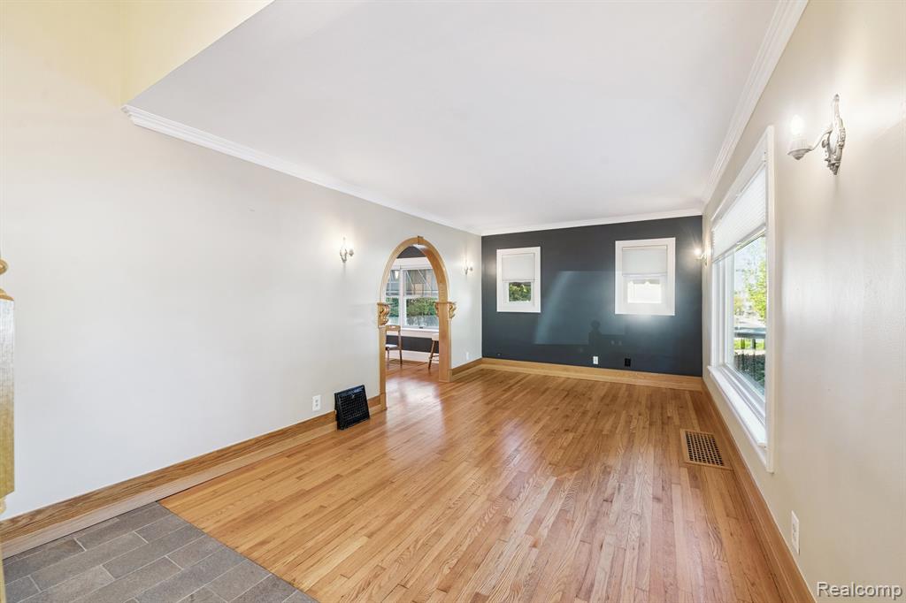 624 E Main Street, Brighton, MI 48116 — Photo 18