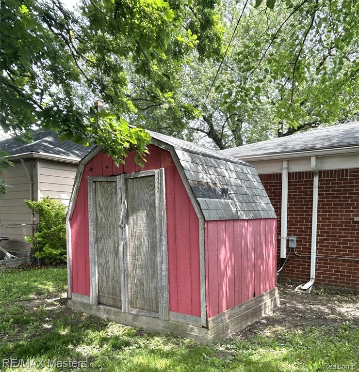 4210 Hazel Avenue, Lincoln Park, MI 48146 — Photo 16