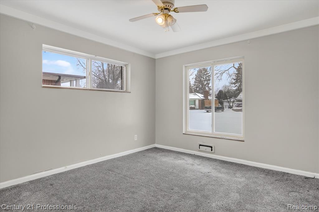 16786 Sprenger Avenue, Eastpointe, MI, 48021