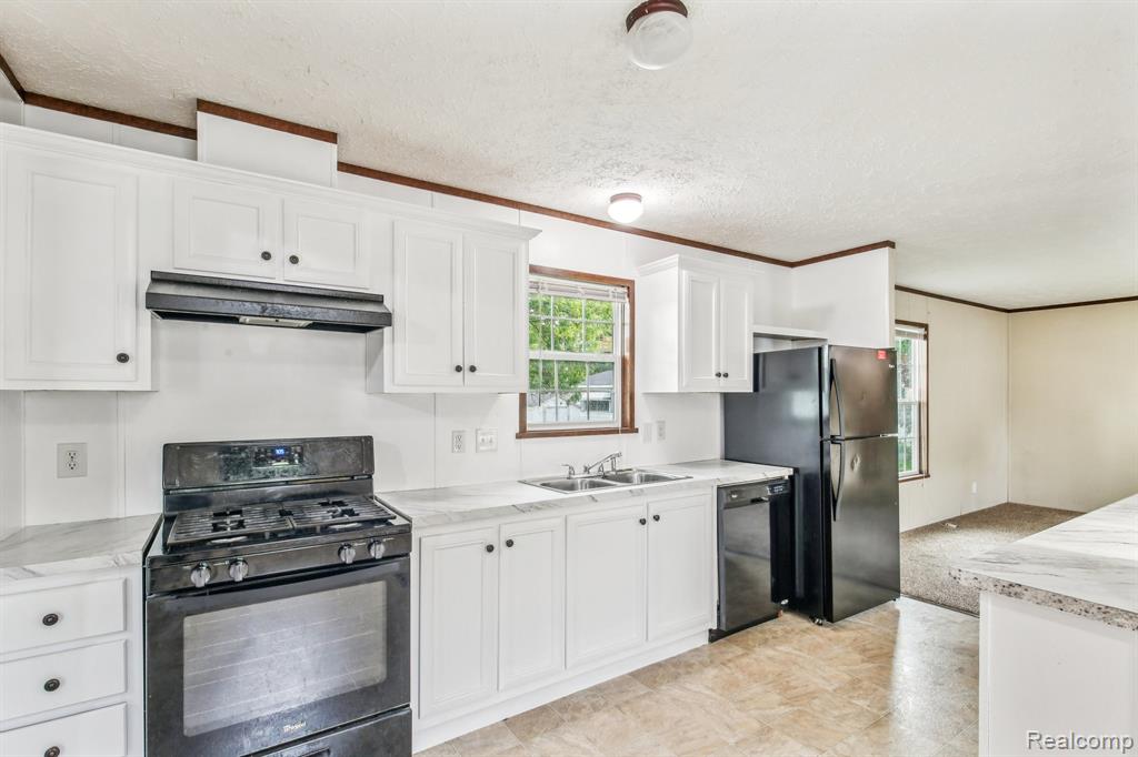 4726 Harrow Court, Sterling Heights, MI 48310 — Photo 9