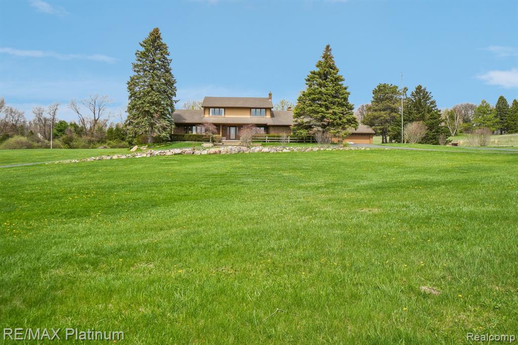 555 Crawford Farm Lane, Milford, MI 48380 — Photo 58