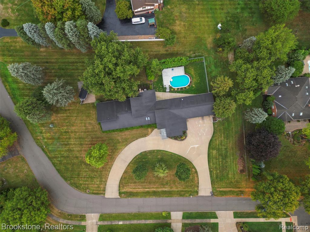 4820 Valley Vista Lane, Troy, MI 48098 — Photo 43