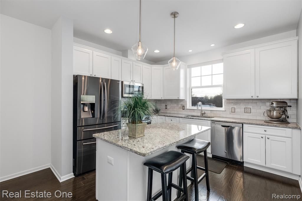 260 Center Boulevard, Wixom, MI 48393 — Photo 8