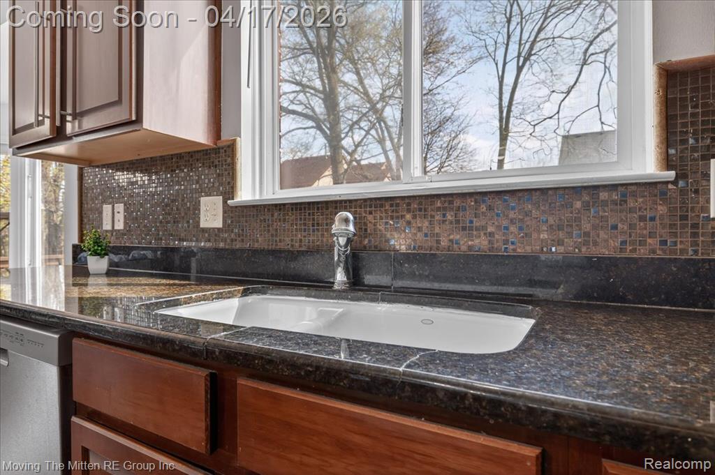 49109 Paloma Drive, Van Buren, MI 48111 — Photo 16