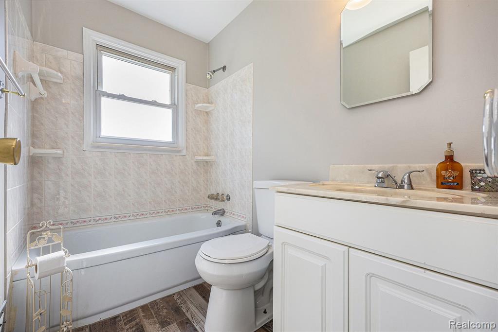 47546 ROLAND Street, Utica, MI 48317 — Photo 15