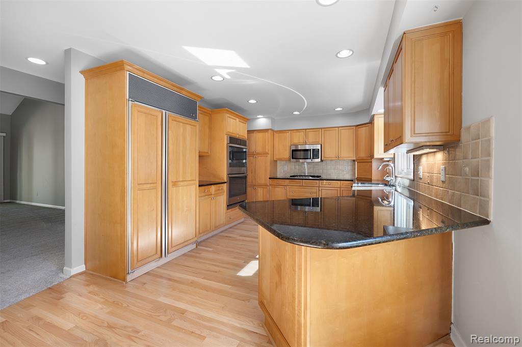 8830 Voigt Avenue, Grosse Ile, MI 48138 — Photo 11