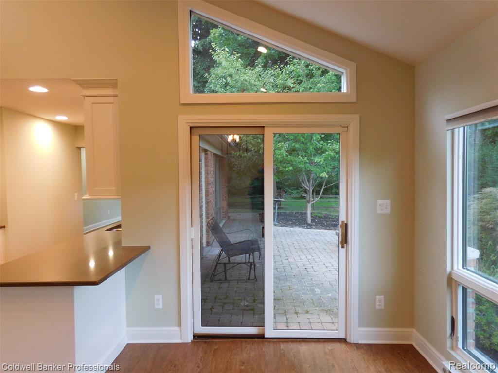 6448 Tutbury, Troy, MI 48098 — Photo 12