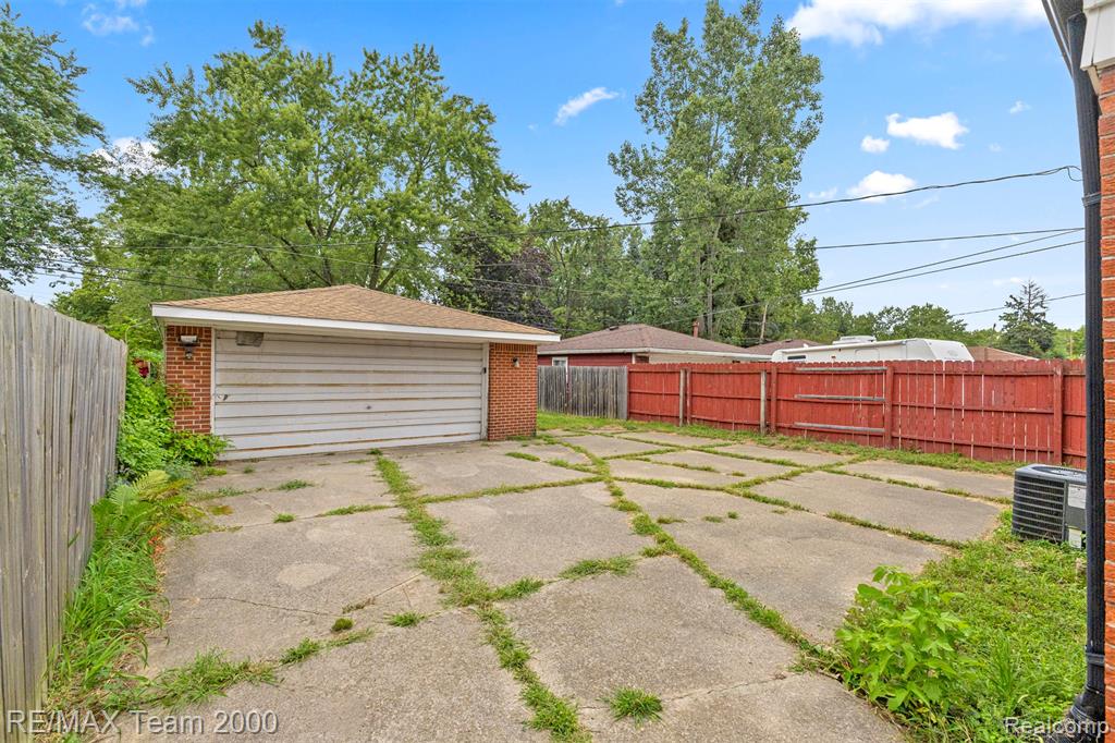 6924 Fellrath Street, Taylor, MI 48180 — Photo 24