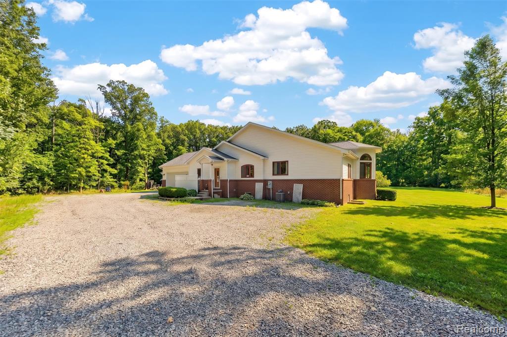 1621 Preservation Lane, St. Clair, MI 48079 — Photo 31