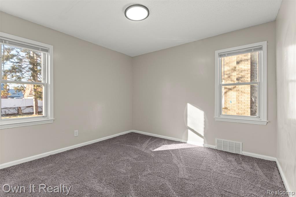 9183 Fenton Avenue, Redford, MI 48239 — Photo 19