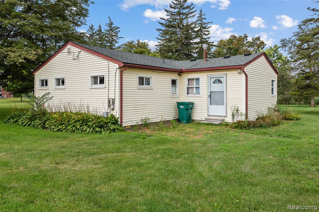 25245 Bell Road, New Boston, MI 48164 — Photo 4