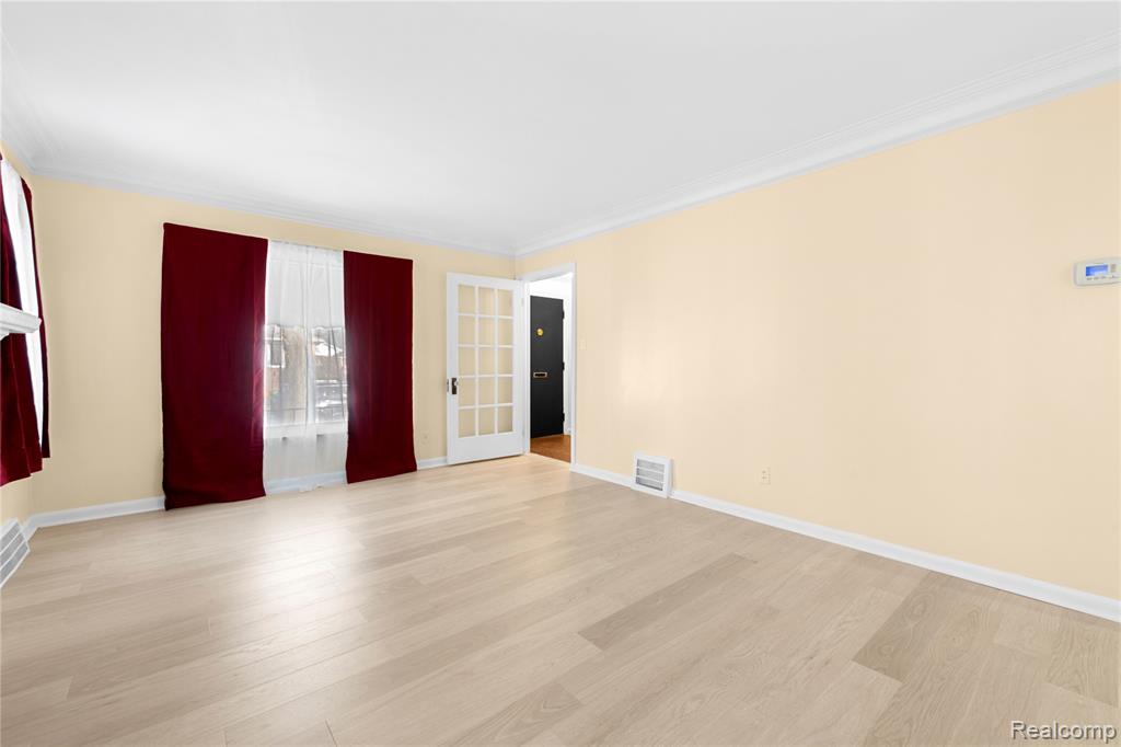 8060 Edward Avenue, Center Line, MI 48015 — Photo 6