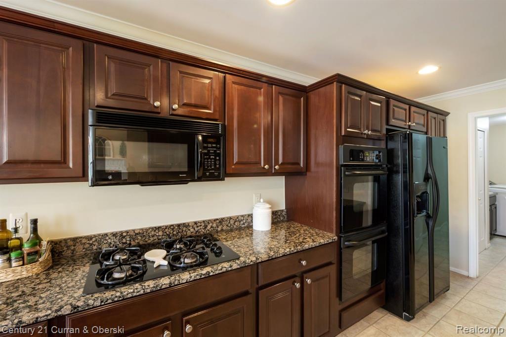 49431 N GLACIER, Northville, MI 48168 — Photo 19