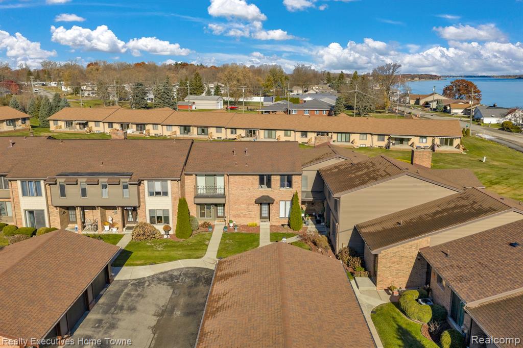 2500 River Apt 55 Road, 55, Marysville, MI 48040 — Photo 4