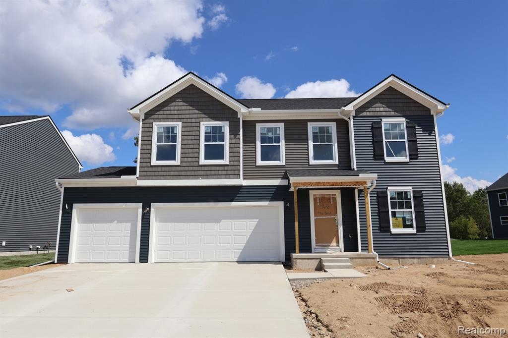 366 Edge Brook Drive, Holly, MI 48442