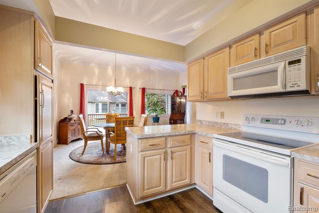 4444 Wisteria Court, Warren, MI 48092 — Photo 13
