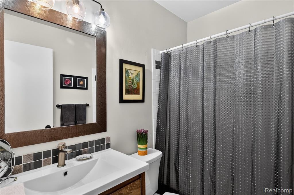 5569 Lakeshore Road, Fort Gratiot, MI 48059 — Photo 14