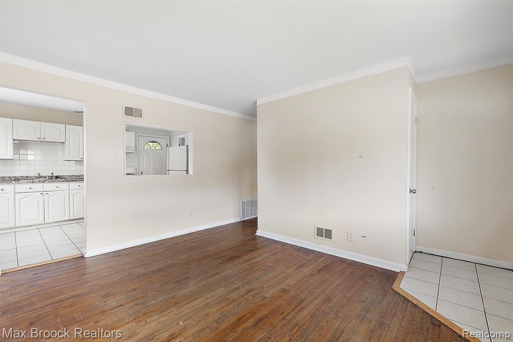 561 Bennett Avenue, Ferndale, MI 48220 — Photo 4