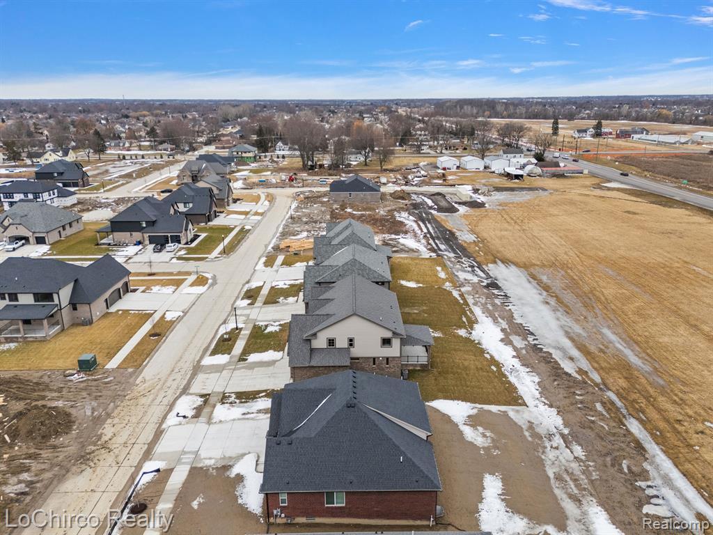 49387 LANGFORD Drive, Macomb, MI 48044 — Photo 49