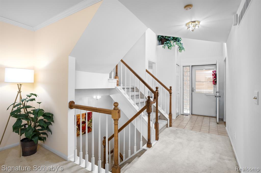 9410 Westwind Drive, Livonia, MI 48150 — Photo 16