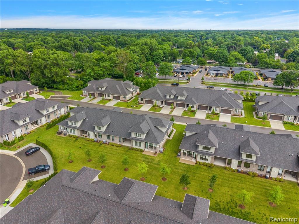 7484 Gramercy Circle, West Bloomfield, MI — Photo 62