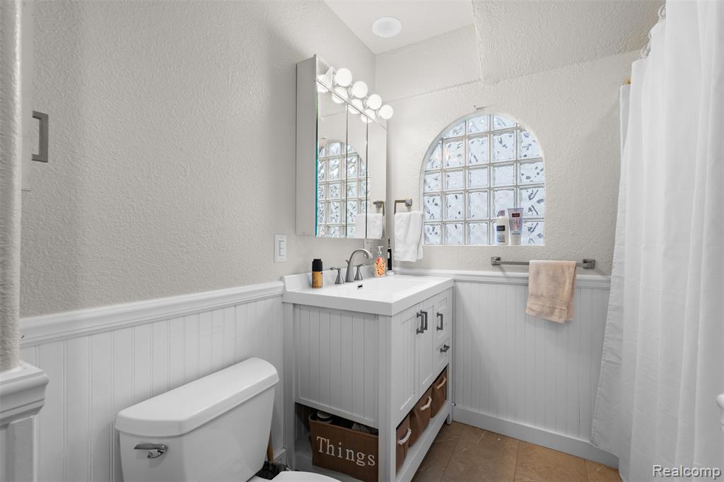 4400 Louella Drive, Waterford, MI 48329 — Photo 33