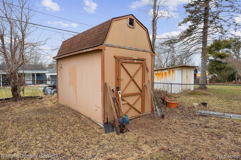 6378 Beth, Brighton, MI 48116 — Photo 31