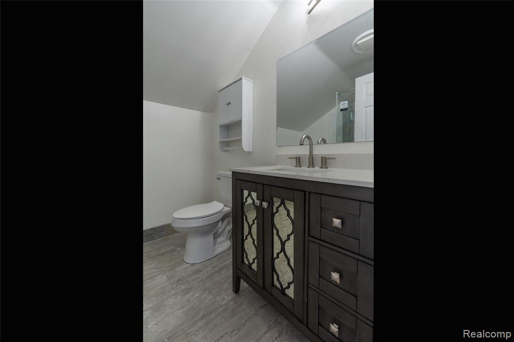 822 Saint Clair Street, Port Huron, MI 48060 — Photo 18