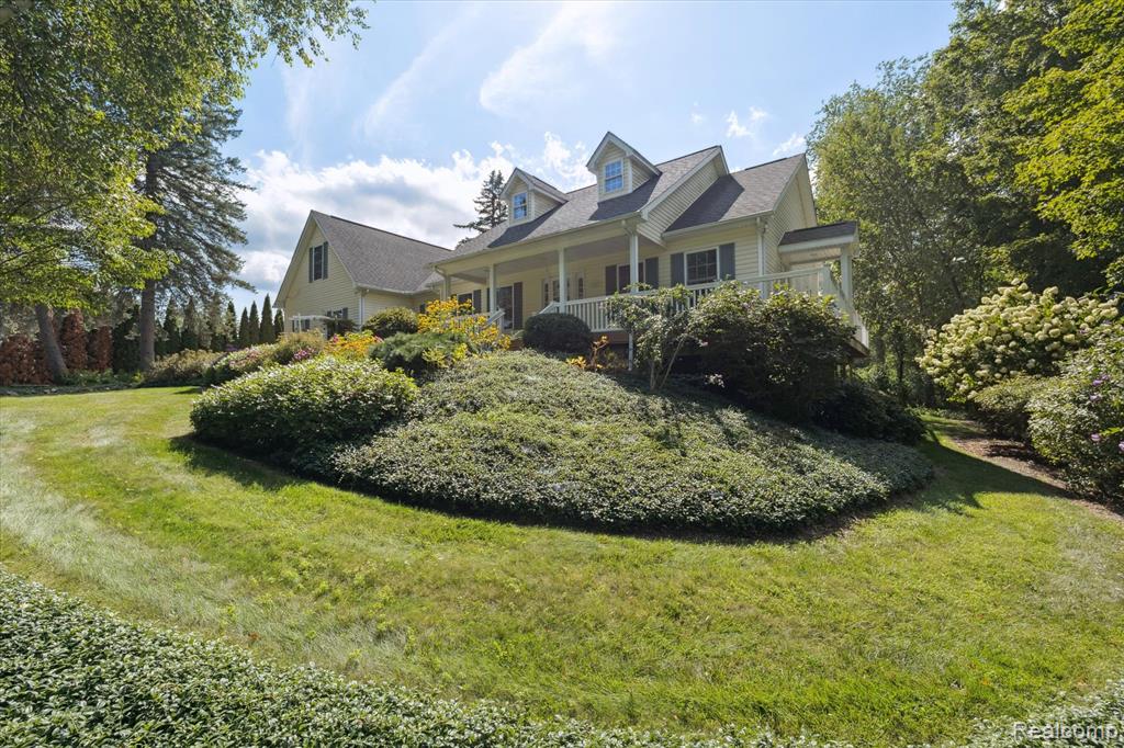 7127 Perry Lake Road, Clarkston, MI — Photo 4
