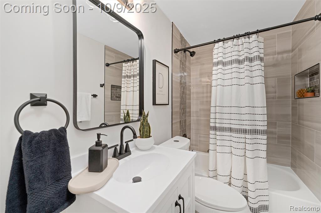 18082 Wildemere Street, Detroit, MI 48221 — Photo 38