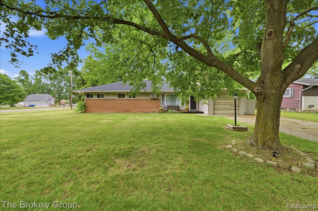 603 E Chelsea Circle, Davison, MI 48423 — Photo 4