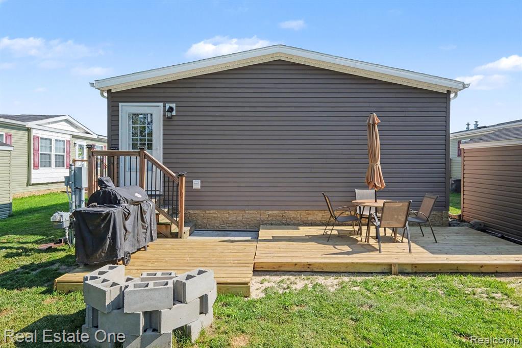 6548 Prince Blvd, Fenton, MI 48430 — Photo 17