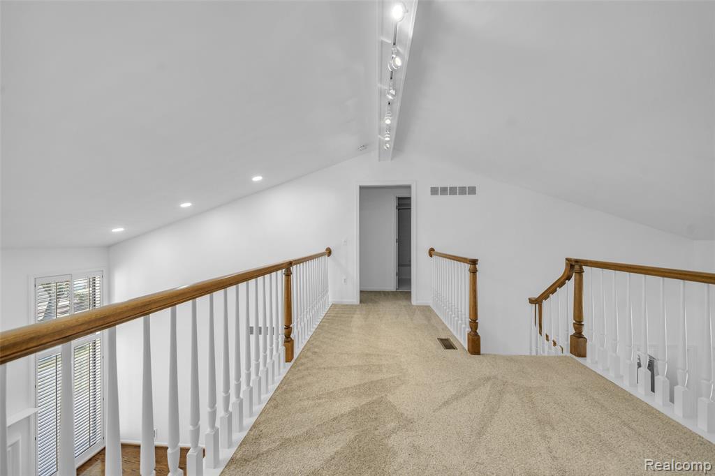 881 Tartan Trail, Bloomfield Hills, MI 48304 — Photo 24