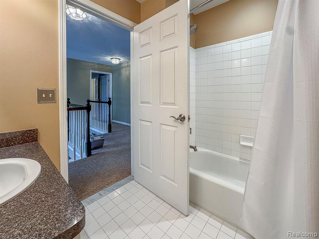 8140 Staghorn Trail, Clarkston, MI 48348 — Photo 15