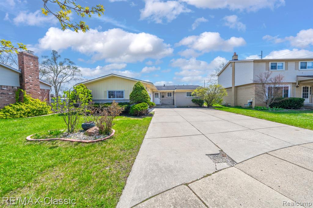 44285 SUFFOLK Court, Canton, MI 48187 — Photo 3