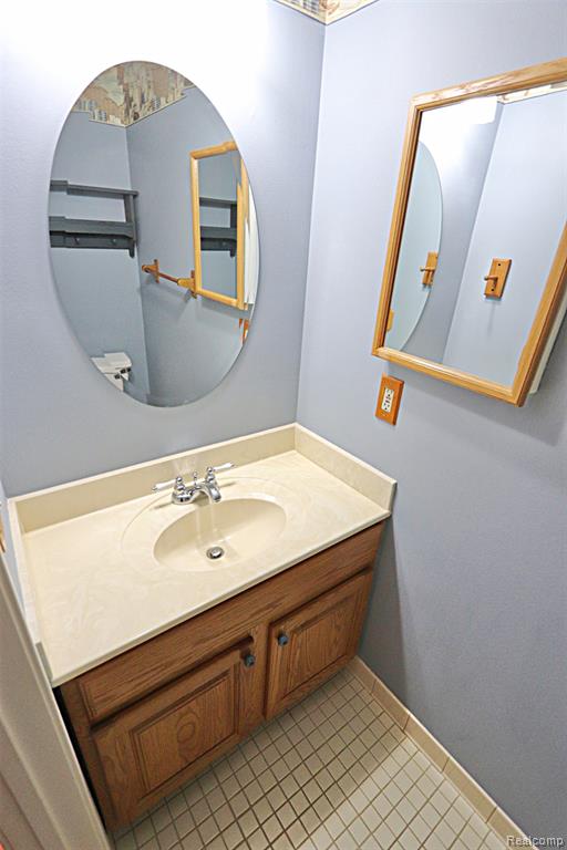 2131 Vine Way Drive, 97, Canton, MI 48188 — Photo 4