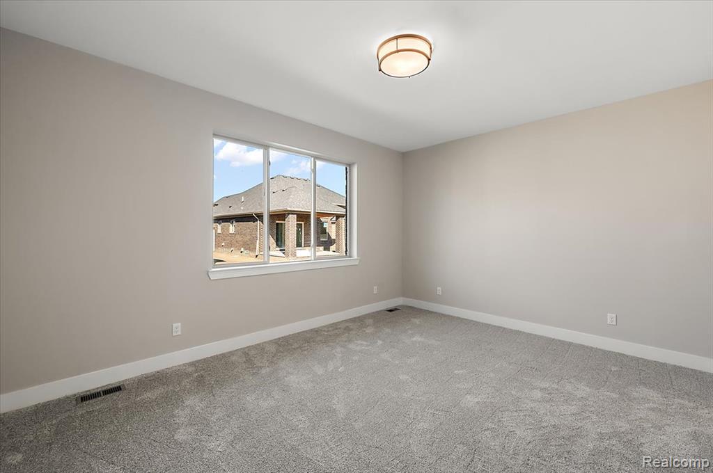 56667 Via Bellano, 32, Macomb, MI 48042 — Photo 19