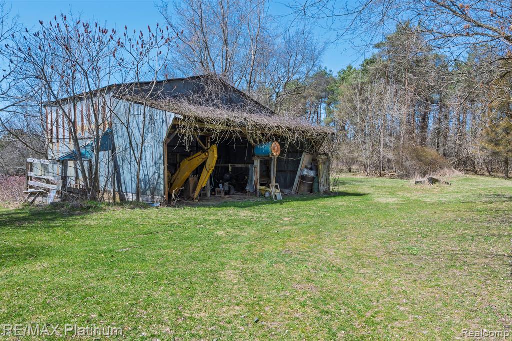 565 SLEAFORD Road, Howell, MI 48843 — Photo 35