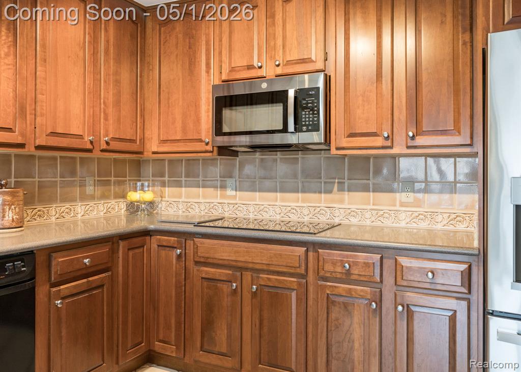 26230 Harbour Pointe Drive S, #44, Harrison Township, MI — Photo 23