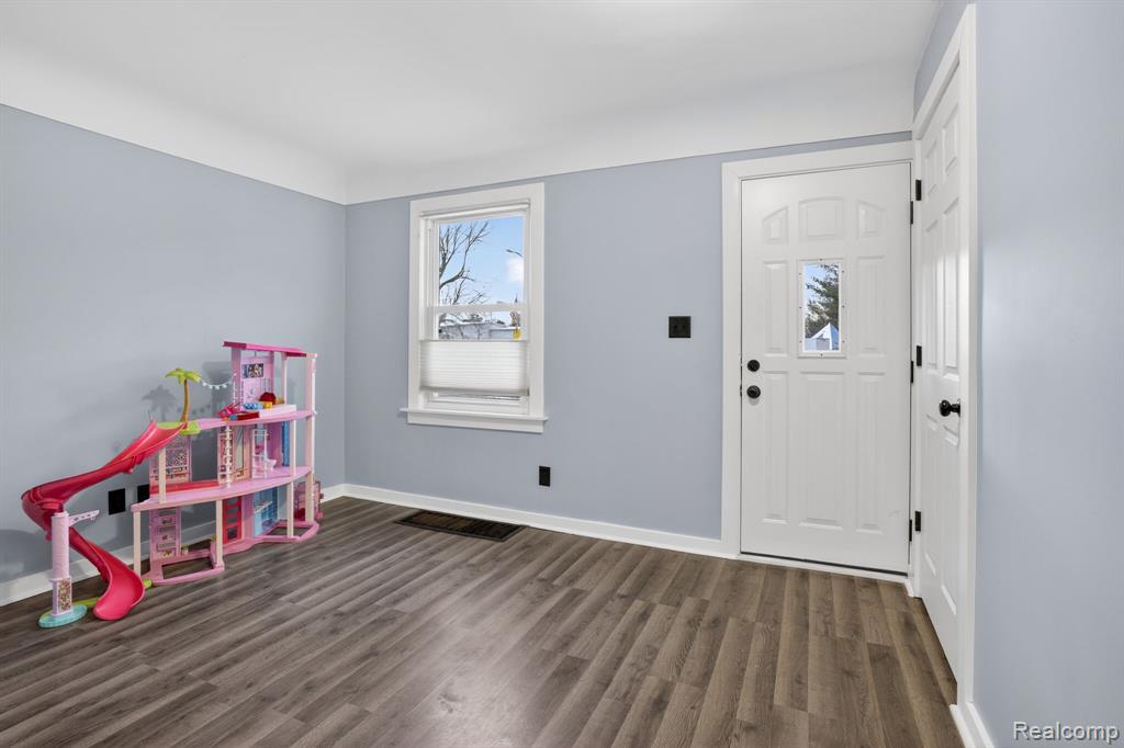 200 N River Road, Saginaw, MI 48609 — Photo 25