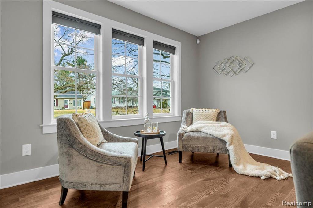 705 WHITCOMB Avenue, Royal Oak, MI 48073 — Photo 9